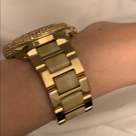 Michael Kors Watch - Picture 2 of 4